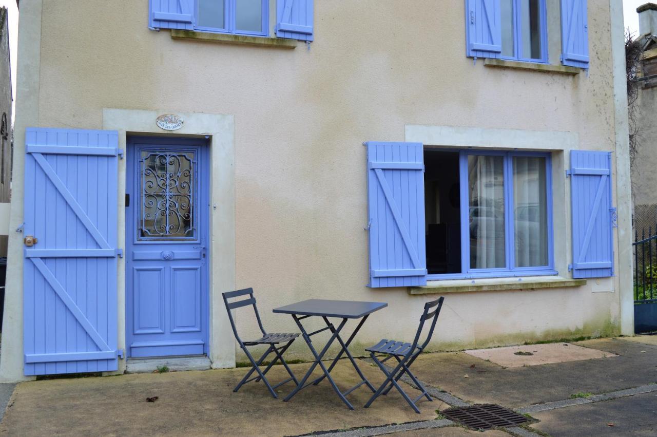 Les Volets Bleus - Duplex Proche Plage Et Centre Arromanches-les-Bains Exterior photo