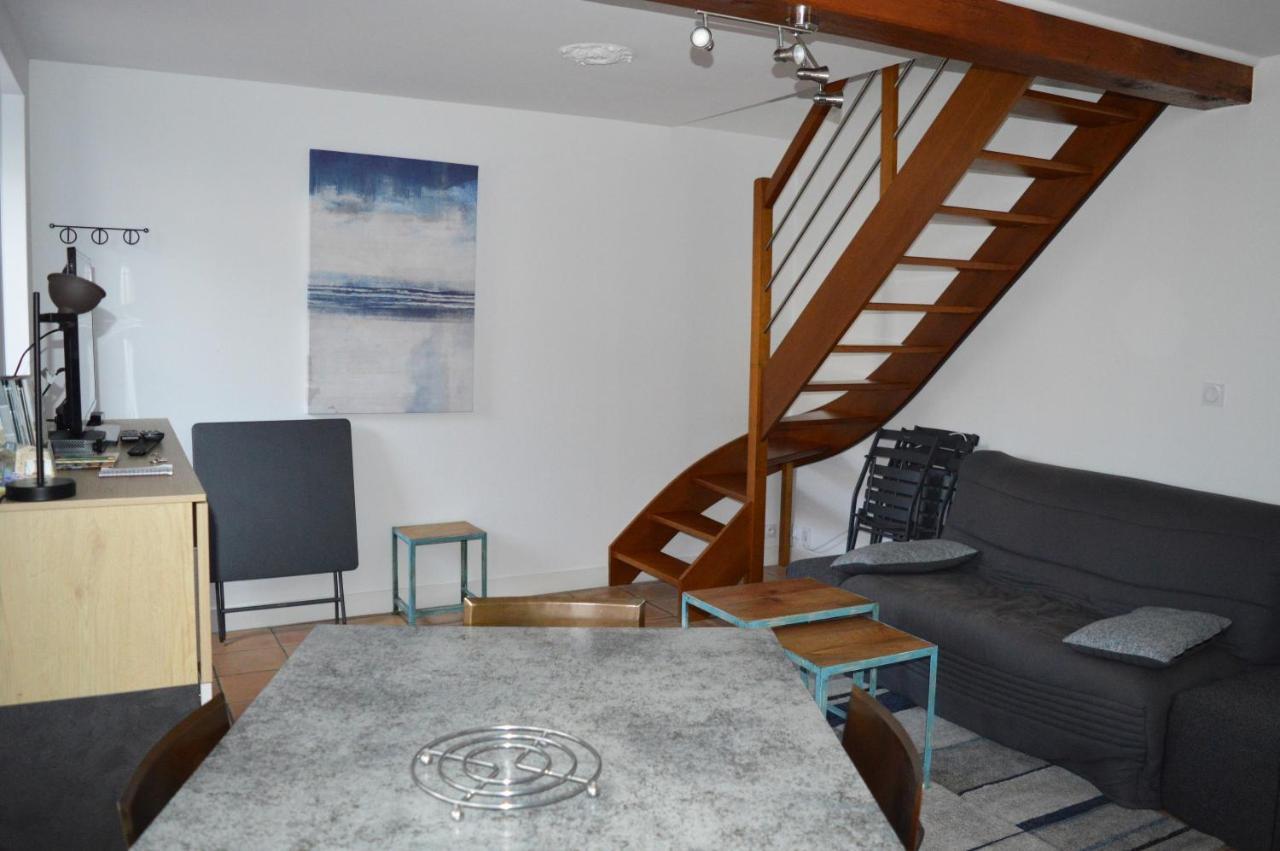 Les Volets Bleus - Duplex Proche Plage Et Centre Arromanches-les-Bains Exterior photo